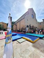 Spettacolo-Ginnastica-in-piazza-San-Bartolomeo-11